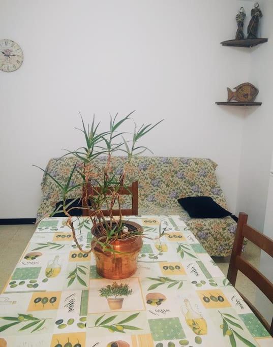 Saumane Gite Et Jardin En Bord De Riviere מראה חיצוני תמונה